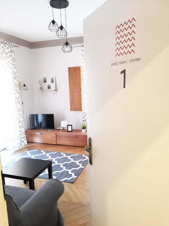 Bankowa 8 Guest Rooms Зелёна-Гура Экстерьер фото