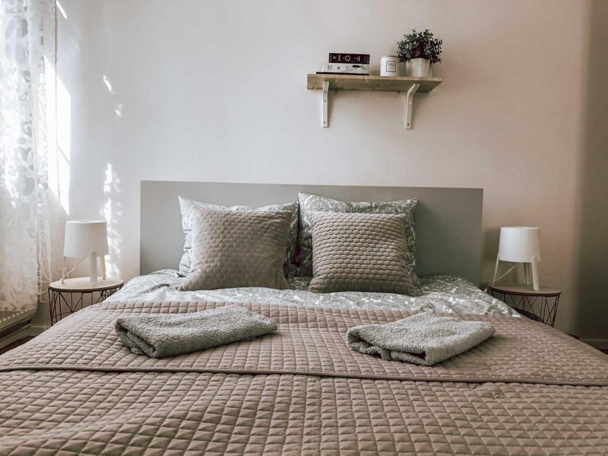 Bankowa 8 Guest Rooms Зелёна-Гура Экстерьер фото