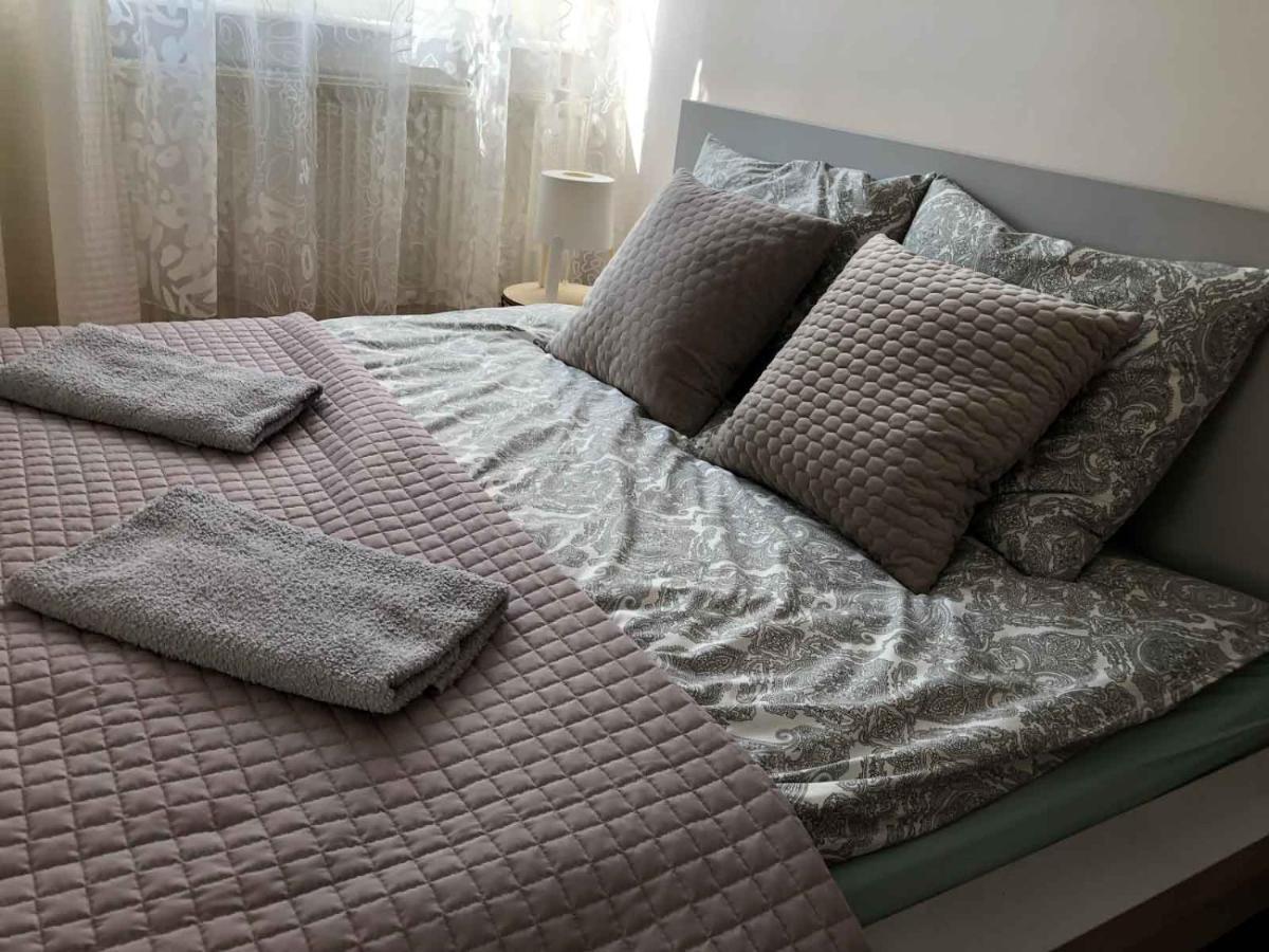 Bankowa 8 Guest Rooms Зелёна-Гура Экстерьер фото